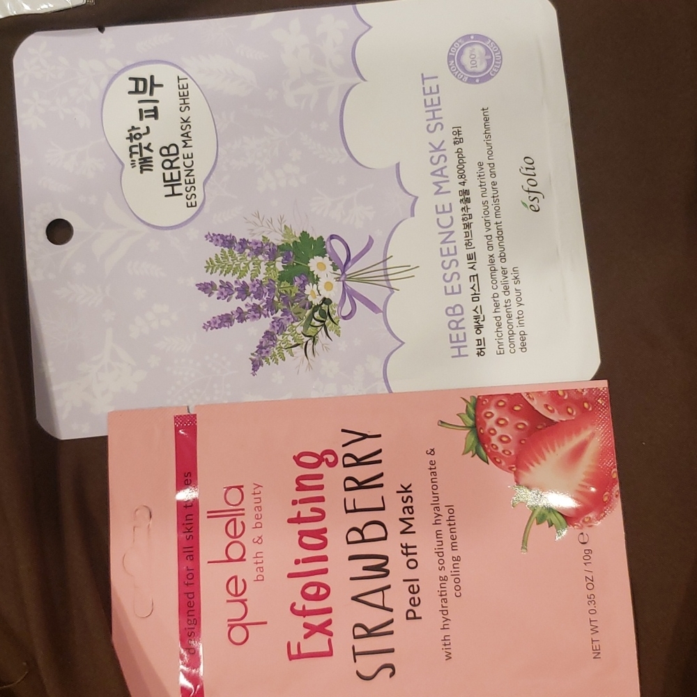 Que Bella Masks and esfolio mask